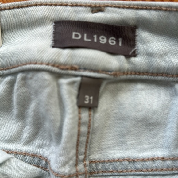 Brand new DL1961 “Hepburn” wide-led high-rise jeans in “Palermo” - Picture 6 of 13